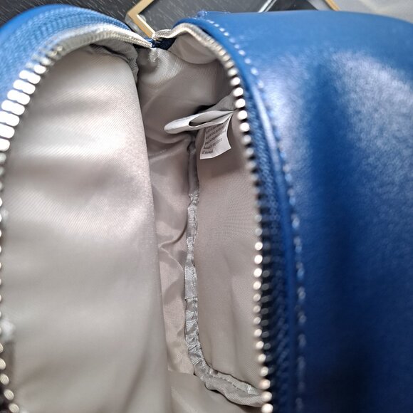 Harry Potter Ravenclaw mini backpack in blue faux leather metal crest emblem - Picture 7 of 11